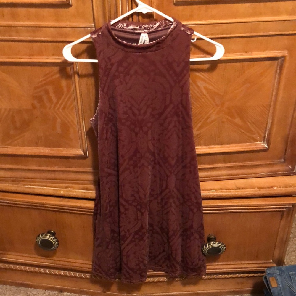 Mudd velvet designed dress